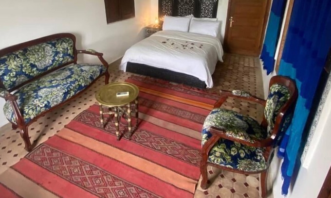 Zekkak Er Roumane House | Riad Dar Naima