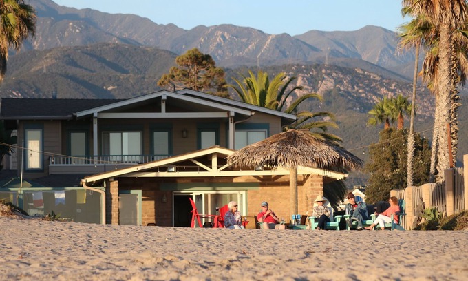 Carpinteria House | Right on the Sand, 4 Bedroom Beach House!
