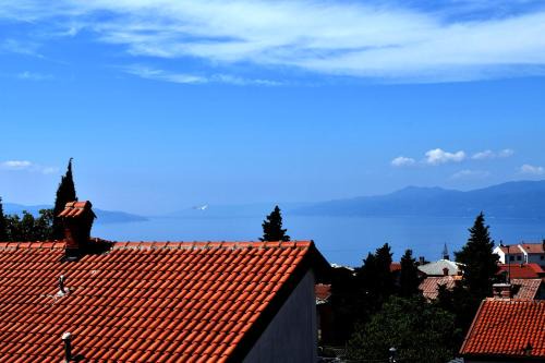 Rijeka Apartment | Rijeka - Charming apartment with Sea View and Private Parking