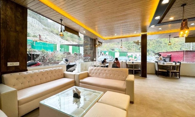 Sirala Hotel | Rishikesh Residency by Euphoric