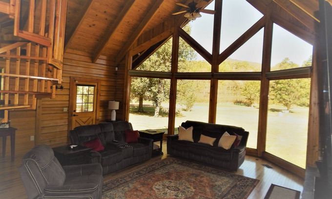 Franklin Ski Chalet | RIVER FRONT Log CABIN - Fishing, Floating, and Fire Pit