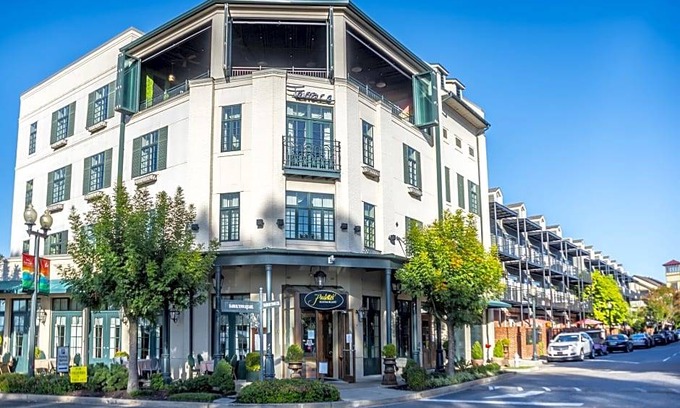 Harbor Town Hotel | River Inn of Harbor Town