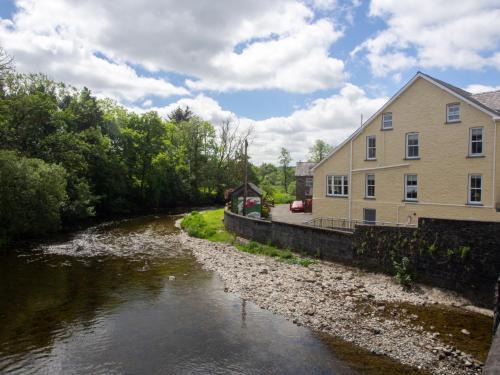 Llanwrtyd Wells Bed & Breakfast | Riverbank Bed and Breakfast