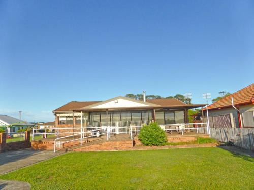 Greenwell Point House | Riverside Delight
