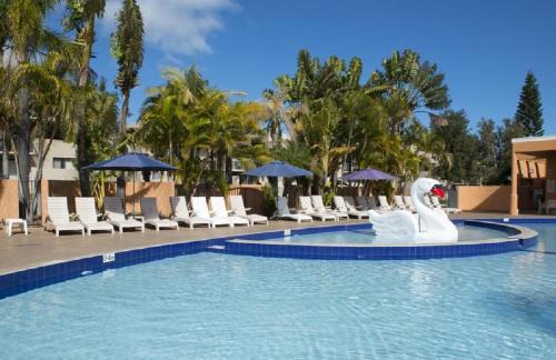 Kalbarri Apartment | Riverview Holliday villa with River Views and Pool