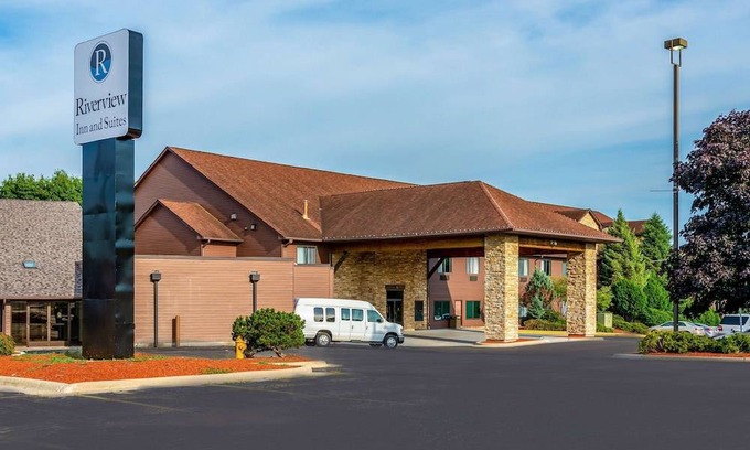 Rockford Hotel | Riverview Inn & Suites, Ascend Hotel Collection