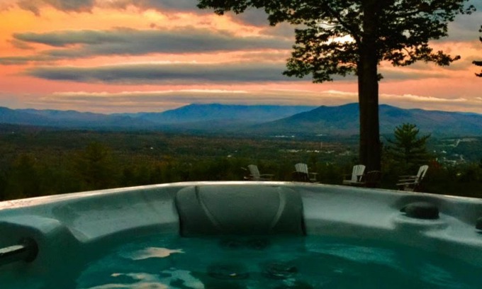 Whitefield House | RL Breathtaking views and grand unique style, private mountain retreat 4WD recommended