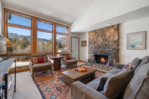 Moose Wilson Road Apartment | RMR: Wheatgrass 2222 Condo in The AspensWilsonWY
