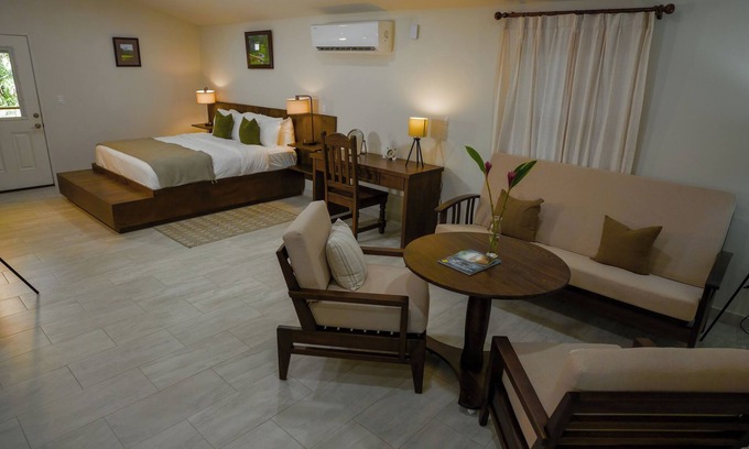 Armenia Resort | Roaring River Resort