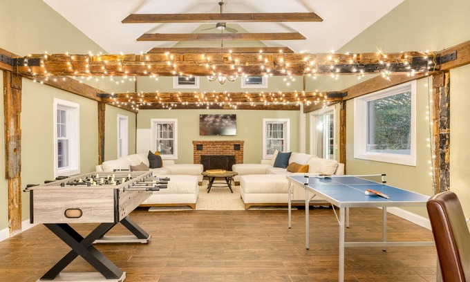 Stockbridge House | Rockspring by AvantStay | Huge Berkshires Estate