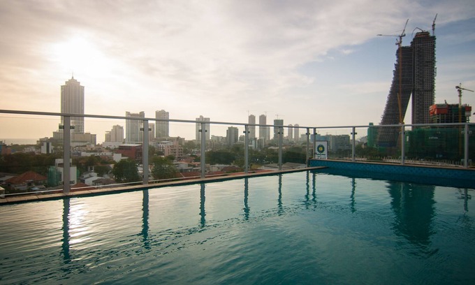 Kollupitiya Apartment | Rococo Residence