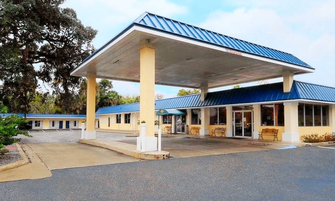 Silver Springs Hotel | Rodeway Inn