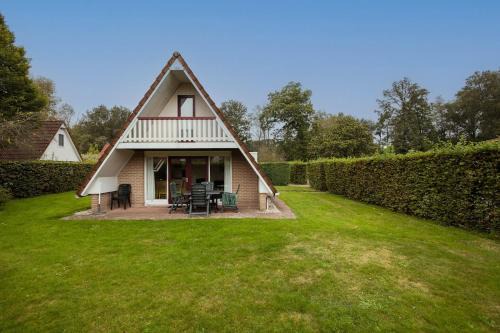 Zwiggelte House | Roerdomp I Vrijstaande Bungalow met Buiten Zitjes