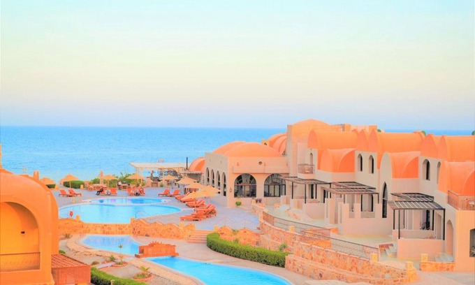 El Quseir Resort | Rohanou Beach Resort