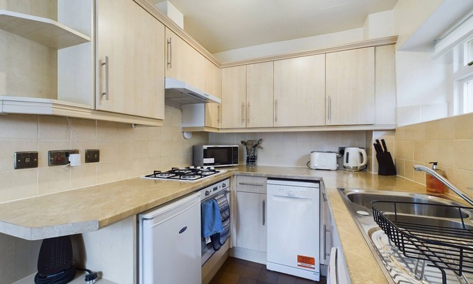 Winchcombe House | Romantic Cottage | Cotswolds | Parking | Wi-Fi