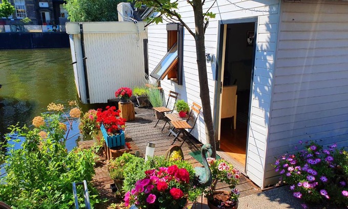 Oostelijke Eilanden en Kadijken Bed & Breakfast | Romantic quiet studio on the canal