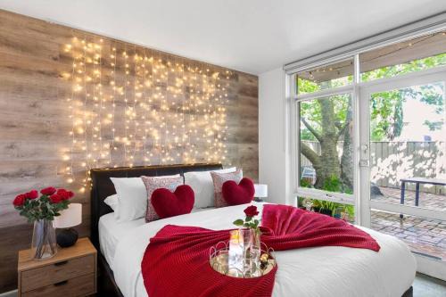 Prahran Apartment | Romantic Retreat with Garden