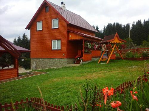Yablunytsya House | Romashka Guest House