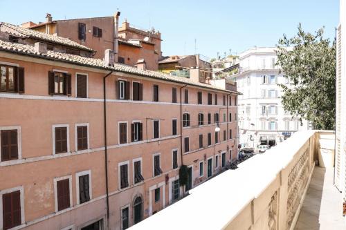 Rione III Colonna Bed & Breakfast | Rome Kings Suite