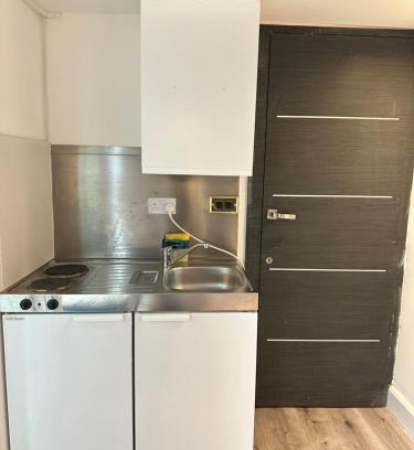 Weavers House | Room 1 - En-suite for 3 people