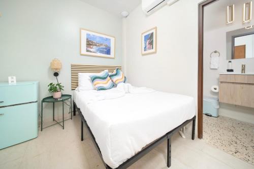 Santurce Hotel | Room 5 Relaxed City Haven in Santurce