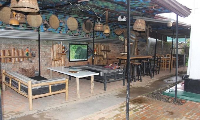 Musanze House | Room in B&B - Amahoro Guest House - Queen Room