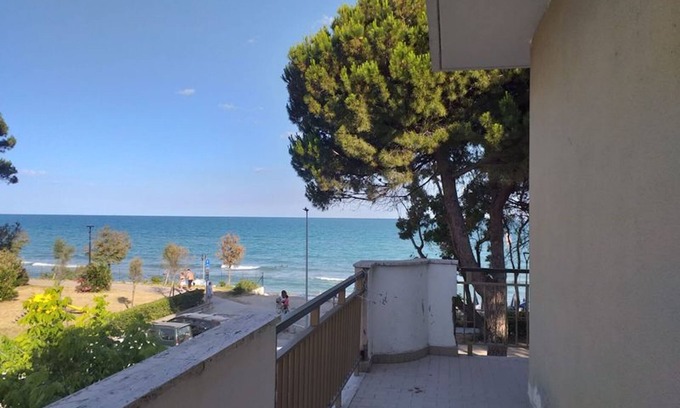 Pineto Bed & Breakfast | Room in B&B - Spacious Double Room Beside the sea