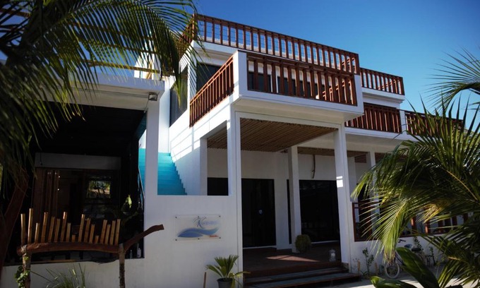 Thulusdhoo Island House | Room in BB - Master Suite Family Room with views to the lagoon and Indian Ocean
