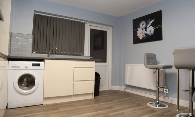 Woolwich Common House | Room in House - Aa Guest Room6