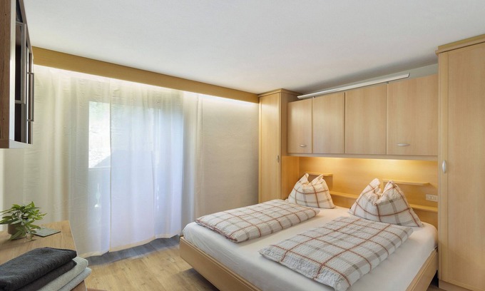 Valle Aurina Apartment | Room 'Pension Waldheim 3' with Mountain View, Shared Garden and Wi-Fi