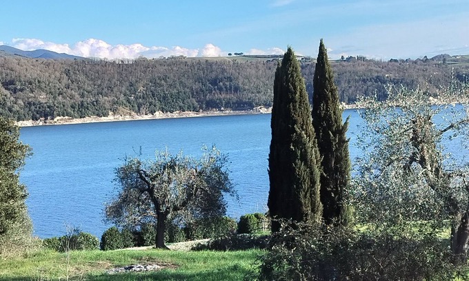 Corbara Bed & Breakfast | Rooms with private bathroom near Lake Corbara