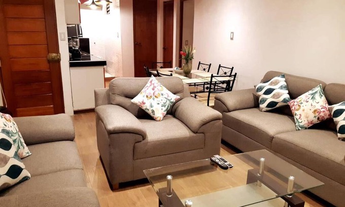 Primero de Mayo Apartment | Rosaelena B&B (E) private for families and friends