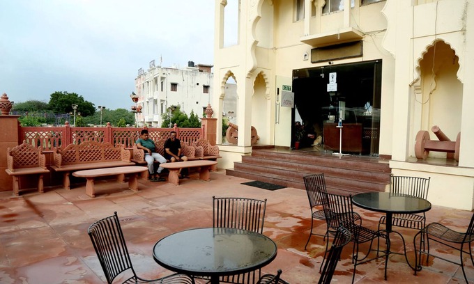 Amer Hotel | Roshan Haveli
