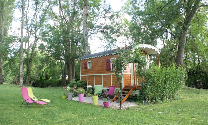 Beaulieu-les-Loches Cottage | Roulotte au Bord de L'eau, Près des Châteaux de Loire