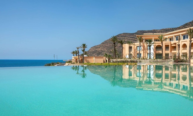 Qurbus Hotel | Royal Tulip Korbous Bay Thalasso & Springs