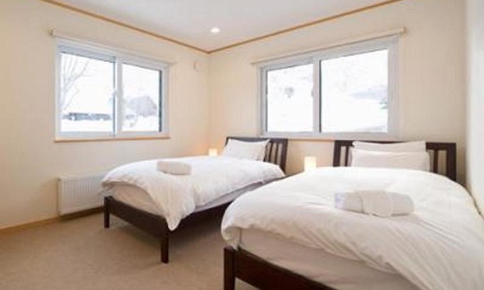 Hirafu Ski Chalet | Ruby Chalet