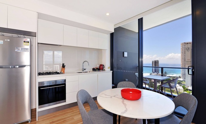Surfers Paradise Apartment | Ruby Gold Coast by CLLIX