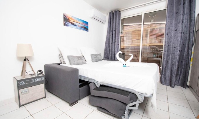 Sainte-Clotilde Apartment | RunStudio - 25m2 - 5' de la Clinique de Sainte-Clotilde