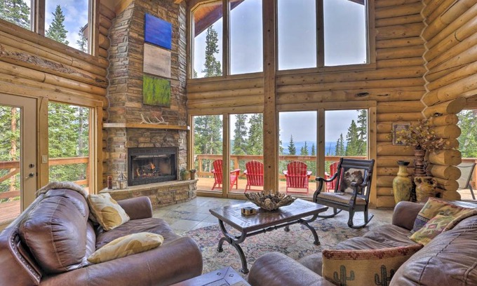 Quandary Village House | Rustic Breckenridge Escape with Hot Tub and MTN Views!