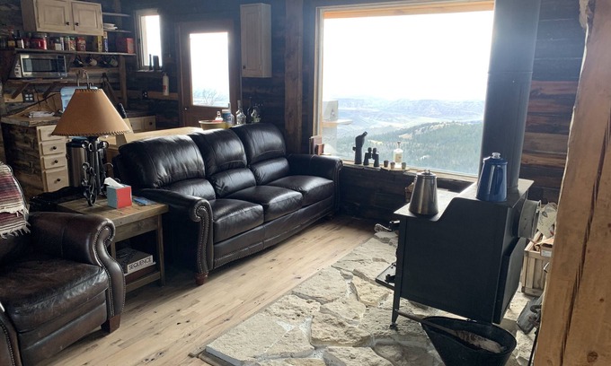 Dubois Cabin | Rustic cabin high in the mountains close to Yellowstone, Tetons and Jackson Hole