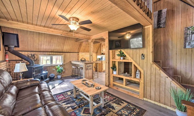 Florissant Cabin | Rustic Florissant A-Frame w/Spacious Deck!