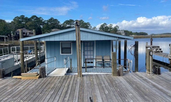Gulf Park Estates Boat Rental | Rustic Relaxation- A Fisherman’s Dream