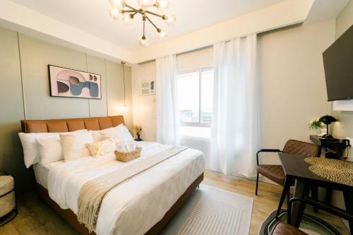Bacolod Apartment | Rustic Retreat by 3M Suites