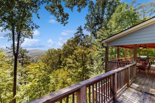 Lake Lure House | Rustic Retreat