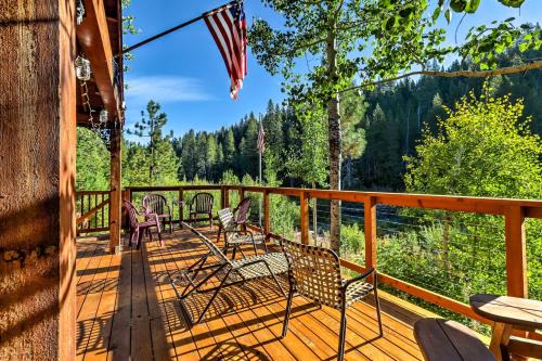 Truckee House | Rustic Riverfront Truckee Cabin with Deck and BBQ