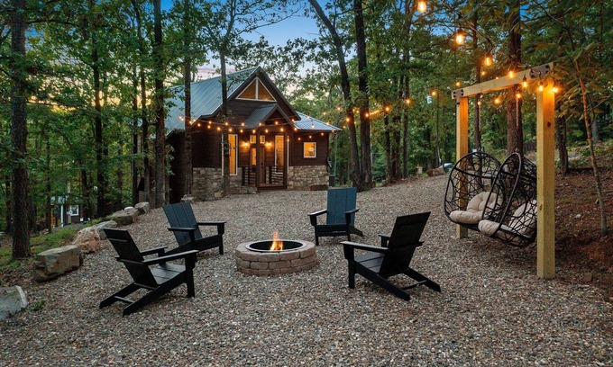 Broken Bow Cabin | Rustic Romance Retreat-Spa-Swing Chairs-EV Charger