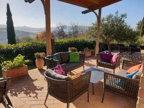 Gambassi Terme House | Rustic Tuscan Farmhouse immersed in Nature and Tranquility
