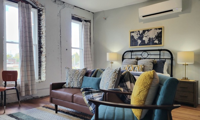 Laurel Condo | Ruth at the Laurel Lofts