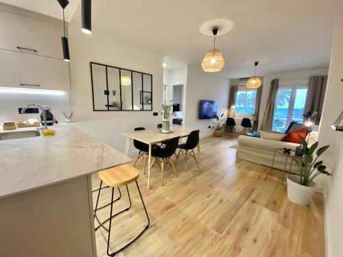 Las Acacias Apartment | SÖK Pedregalejo seafront Holidays Homes