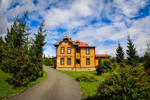 Tatranska Lomnica Hostel | SŠvP 1. máj